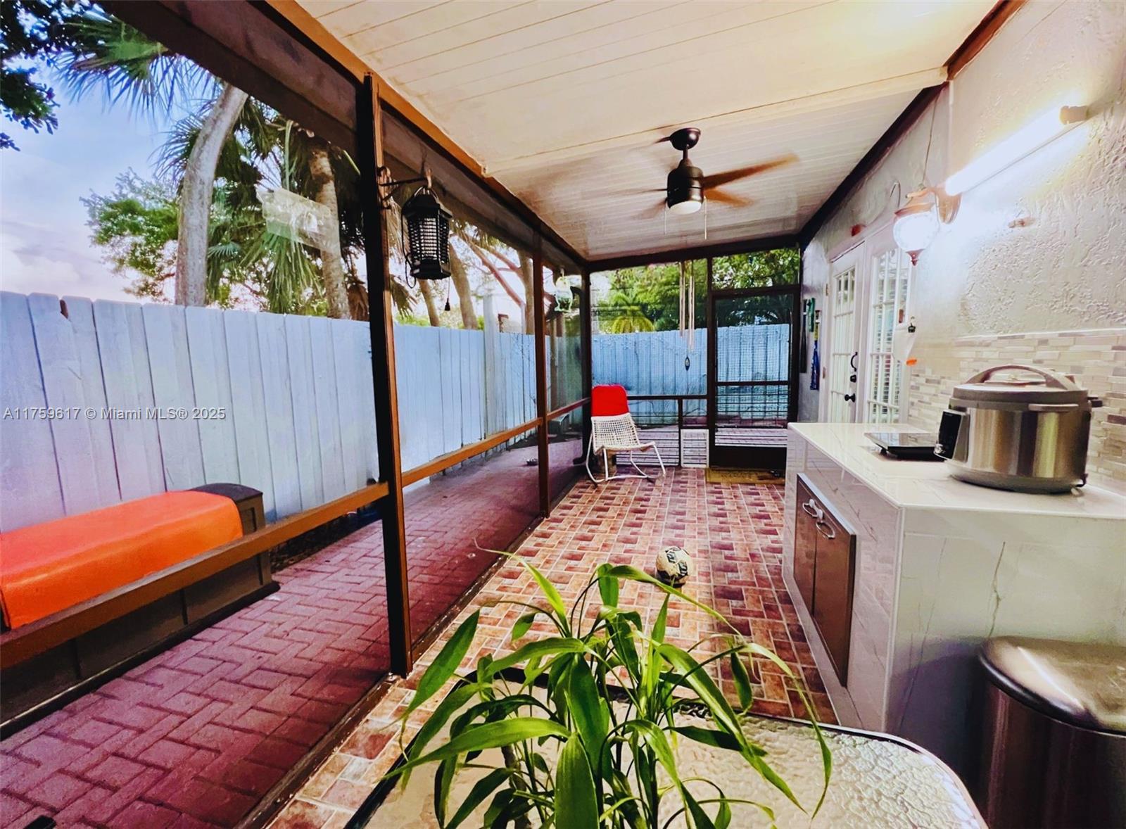 HAWKES BLUFF - Residential