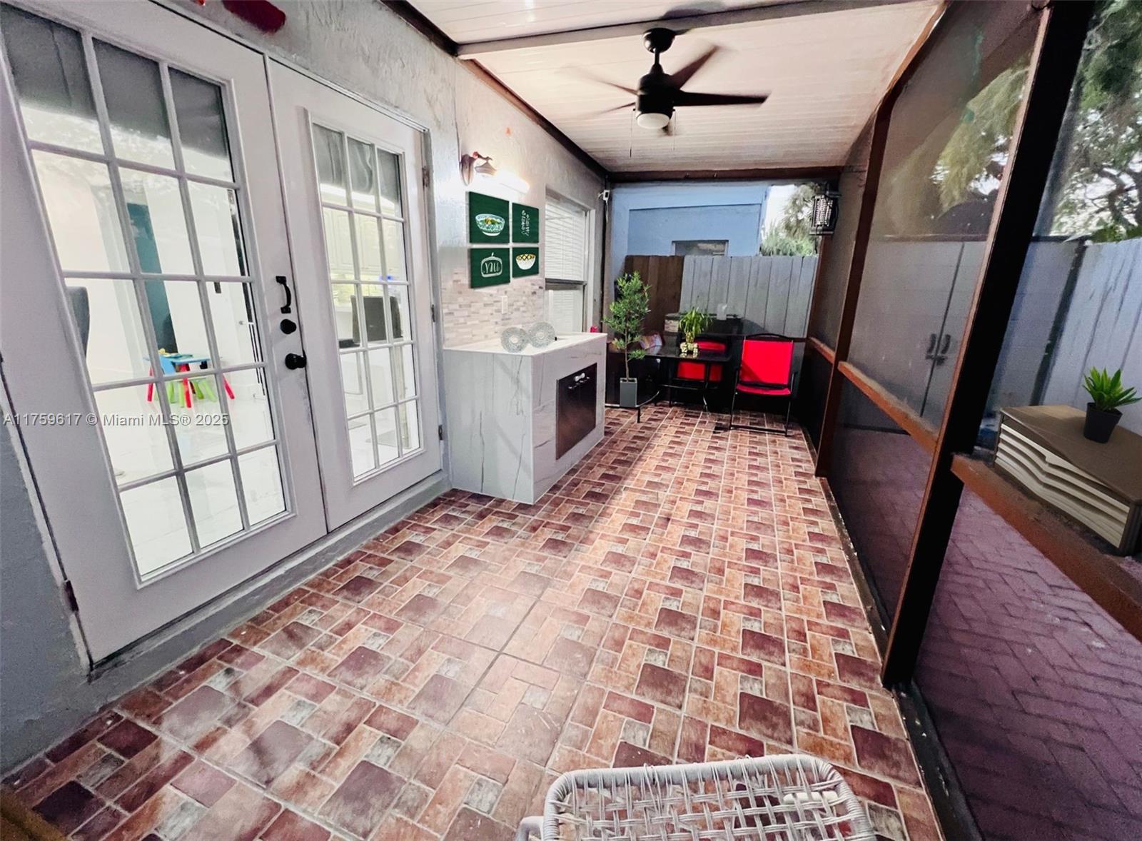 HAWKES BLUFF - Residential