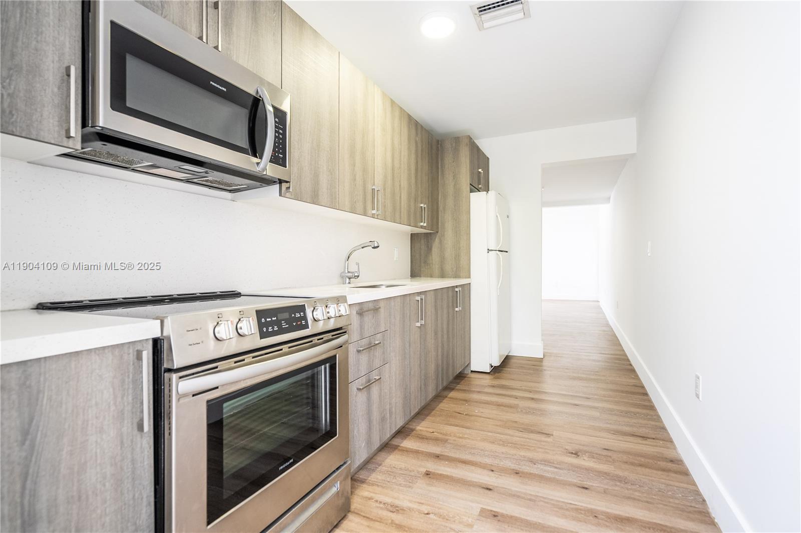 TREASURE IS 1ST ADDN PORT - Residential Lease