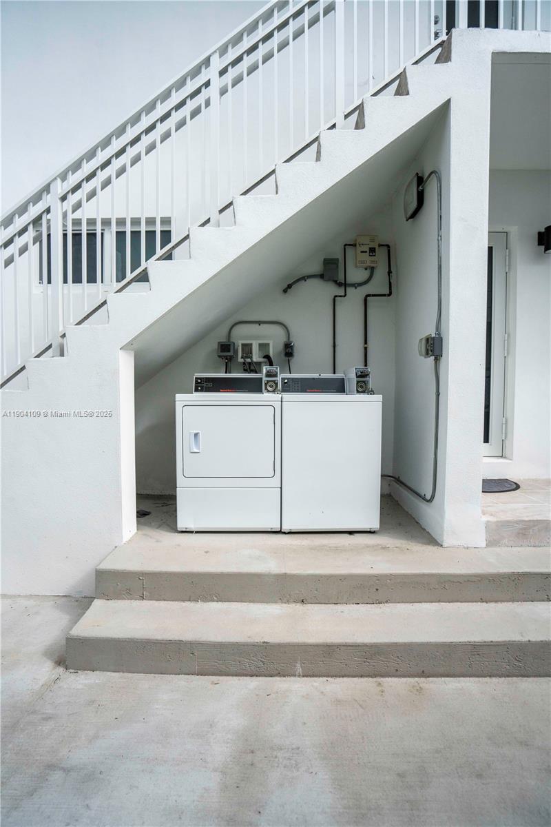 TREASURE IS 1ST ADDN PORT - Residential Lease