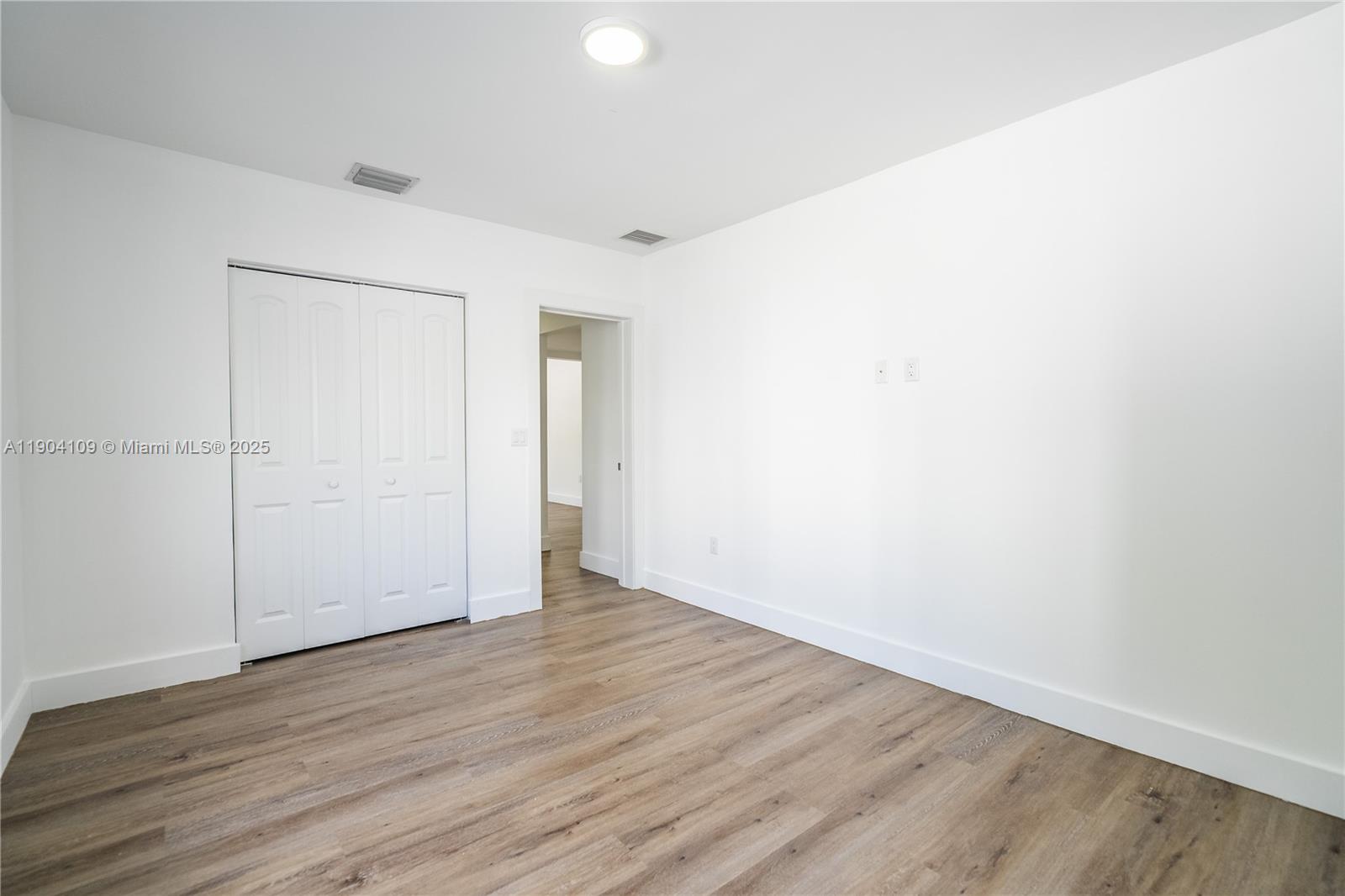 TREASURE IS 1ST ADDN PORT - Residential Lease