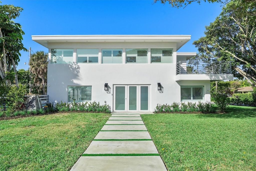 Photo of 1903 Bay Dr, Pompano Beach, FL 33062 (MLS # A11954542)