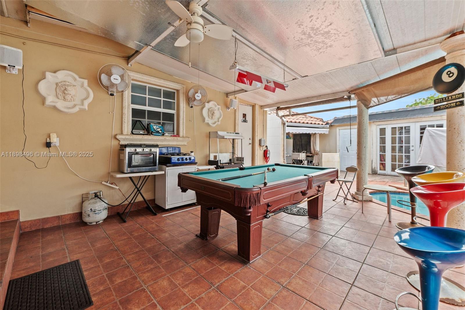 HIALEAH MANORS AMD PL - Residential
