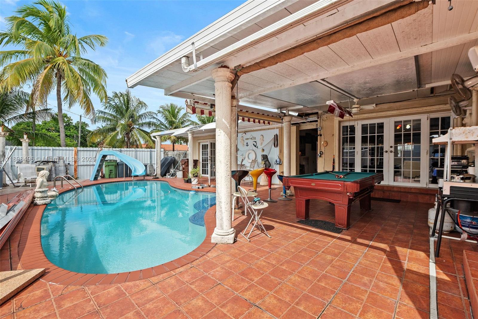HIALEAH MANORS AMD PL - Residential