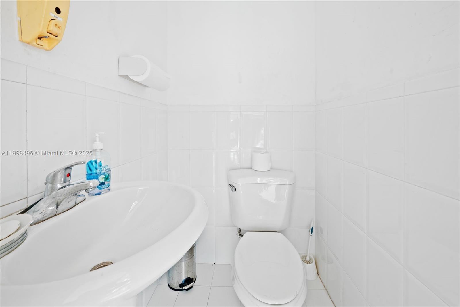 HIALEAH MANORS AMD PL - Residential