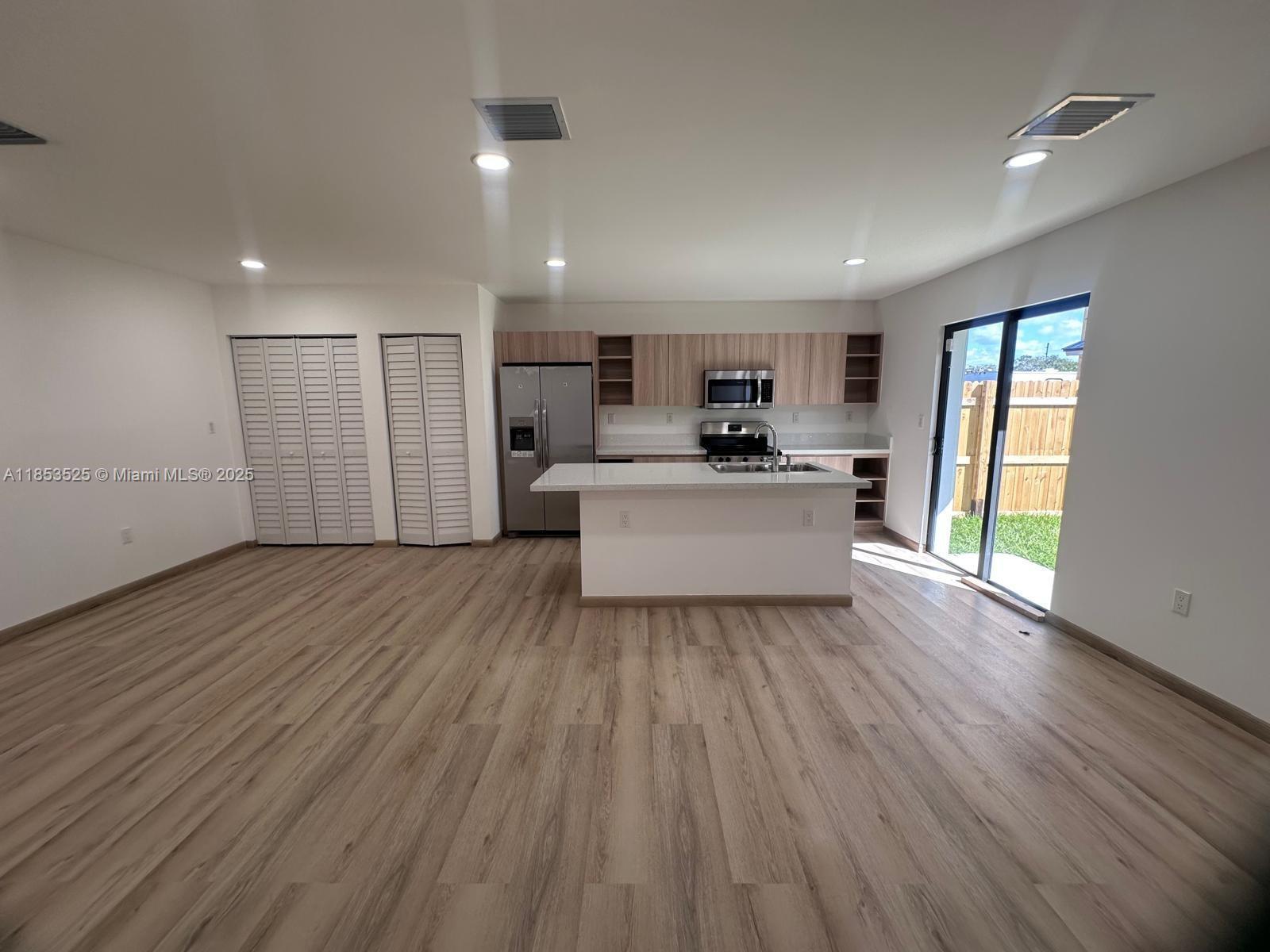 GREEN PARK SUB - Residential