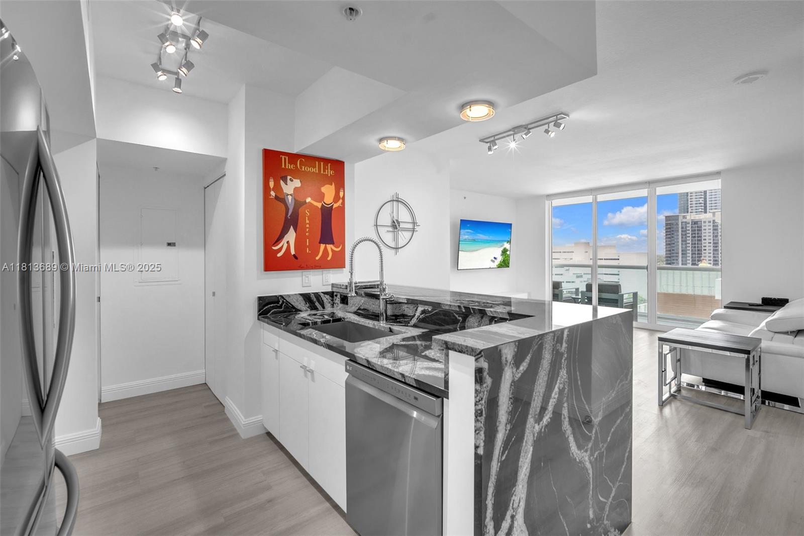 347 N New River Dr E 1205