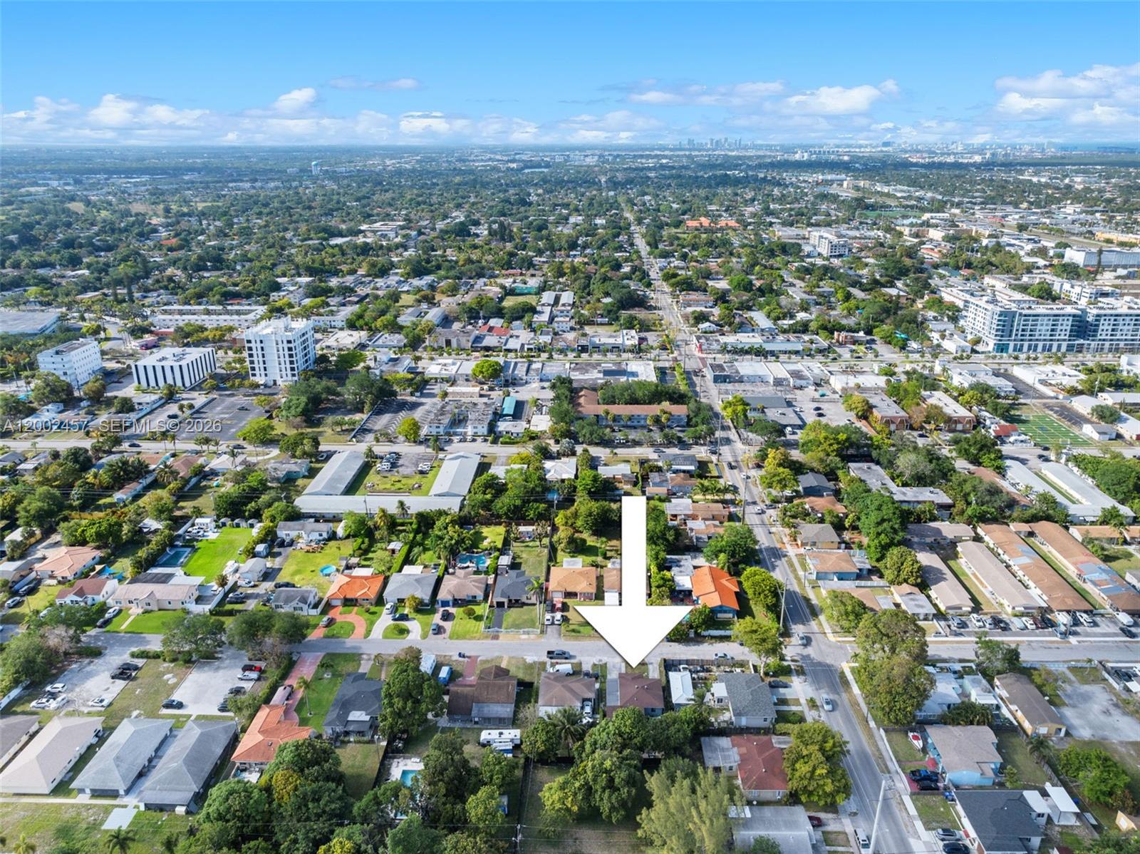 HOLLYWOOD LITTLE RANCHES - Residential