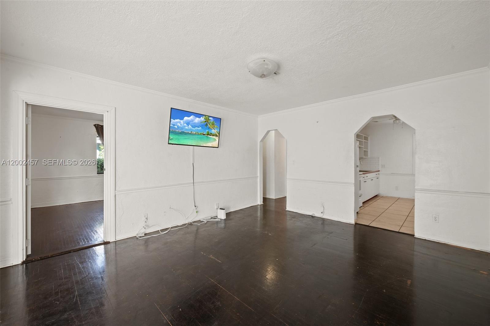 HOLLYWOOD LITTLE RANCHES - Residential