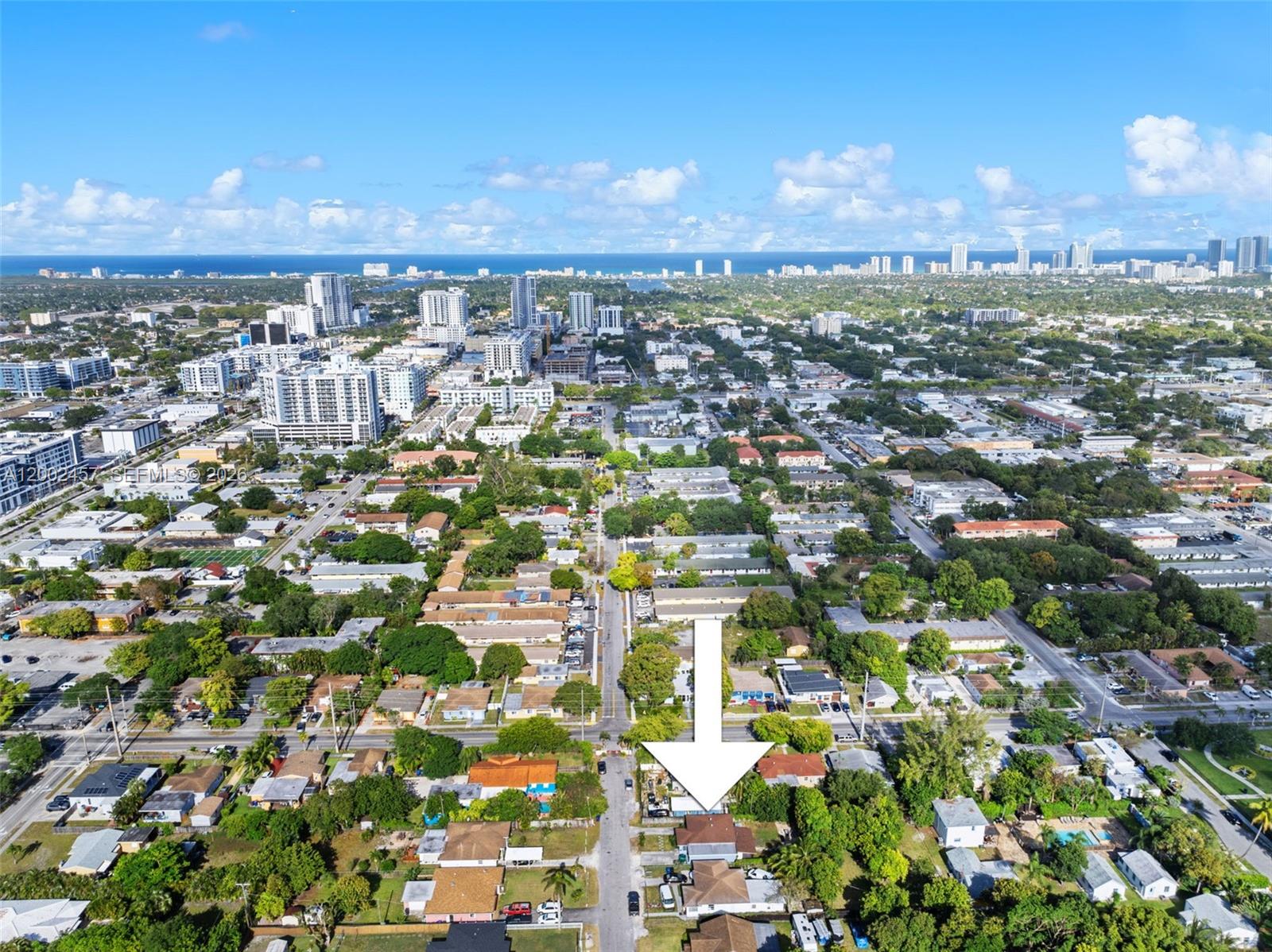 HOLLYWOOD LITTLE RANCHES - Residential