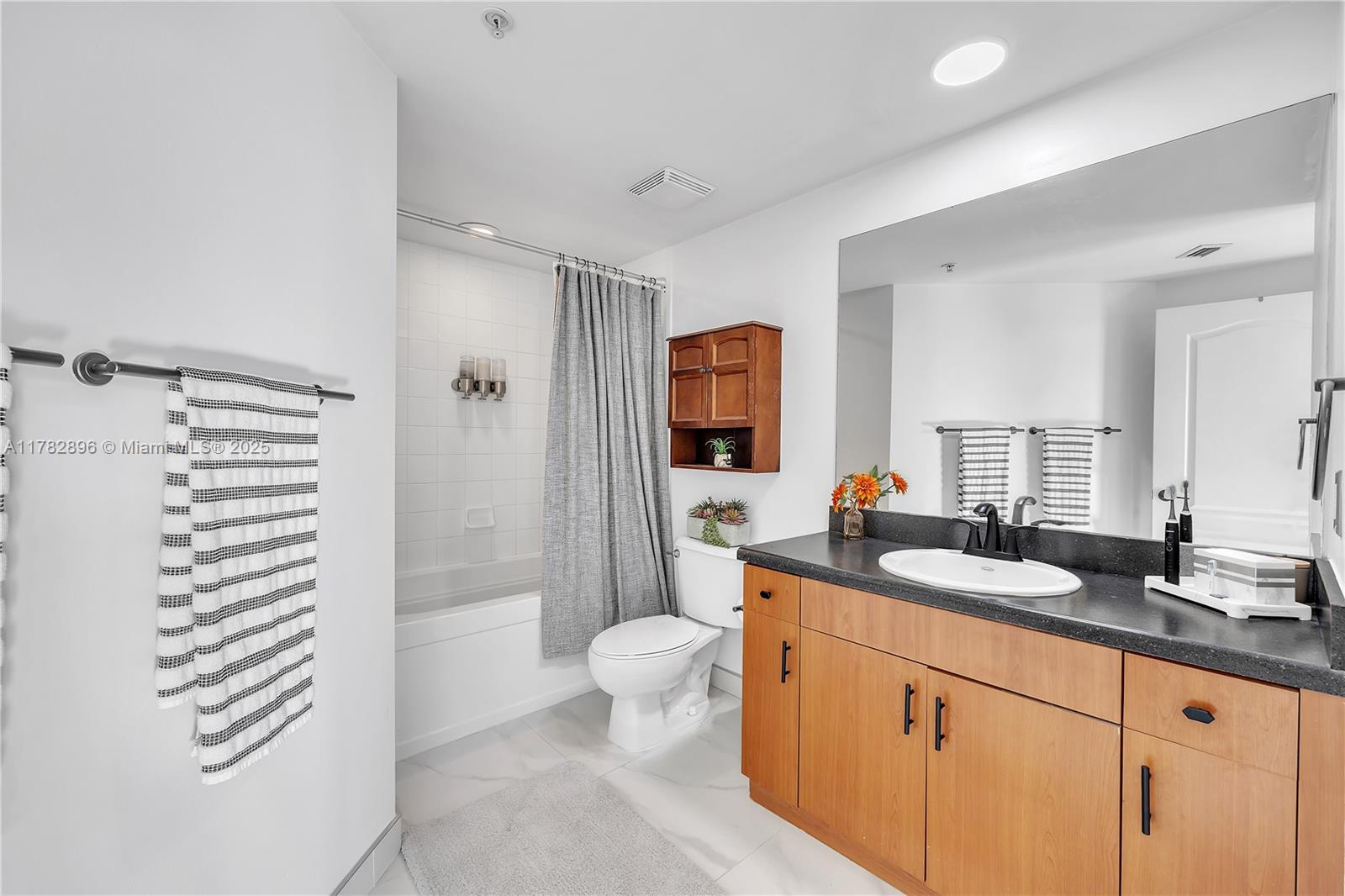 WAVERLY AT LAS OLAS CONDO - Residential