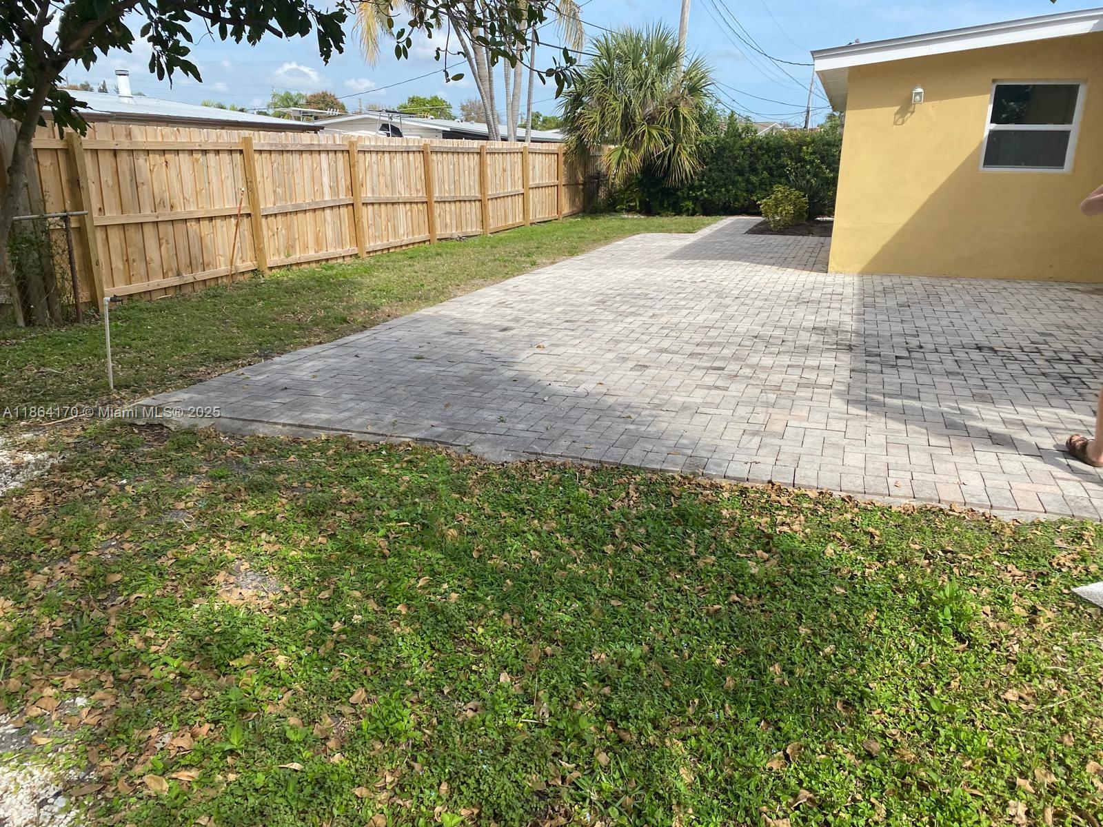 NORTH PALM BEACH VILLAGE - Residential Lease