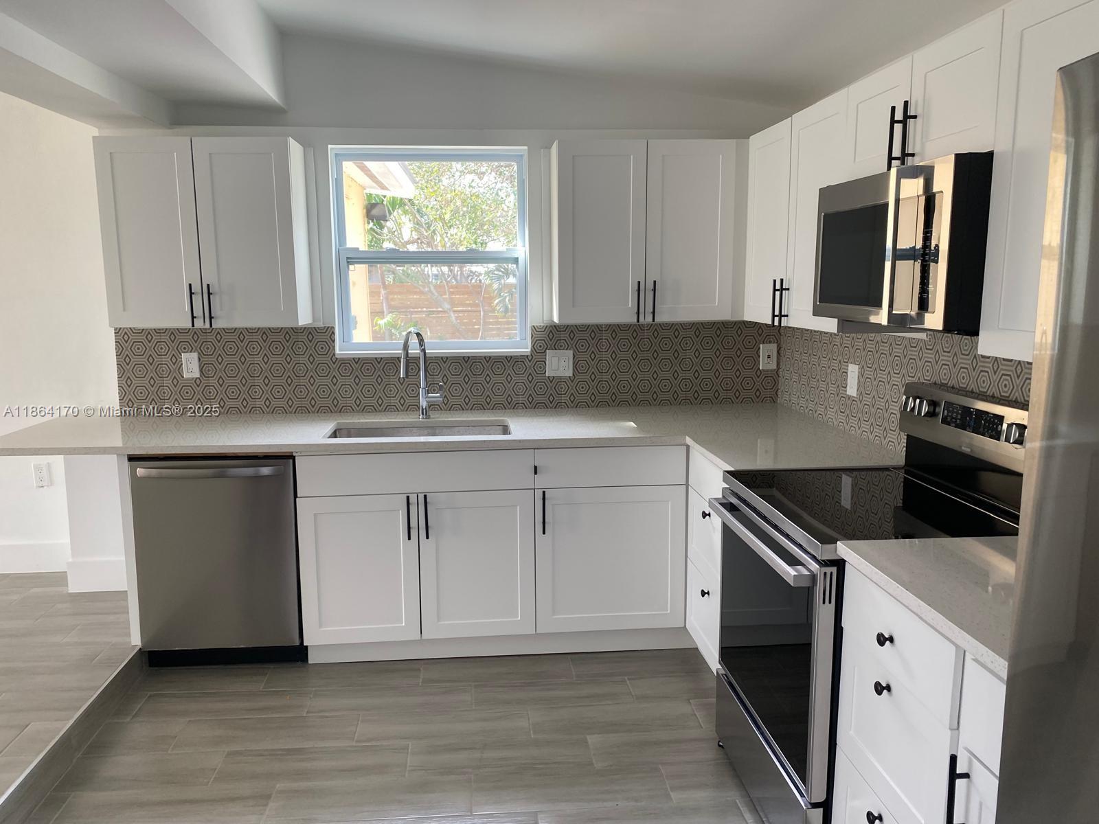 NORTH PALM BEACH VILLAGE - Residential Lease