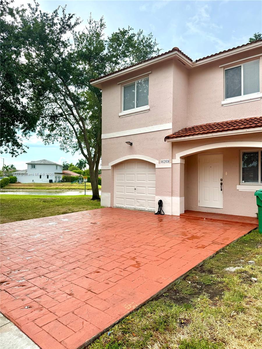 16269 Sw 58th Ter, Miami, Broward County, Florida - 4 Bedrooms  
3 Bathrooms - 
