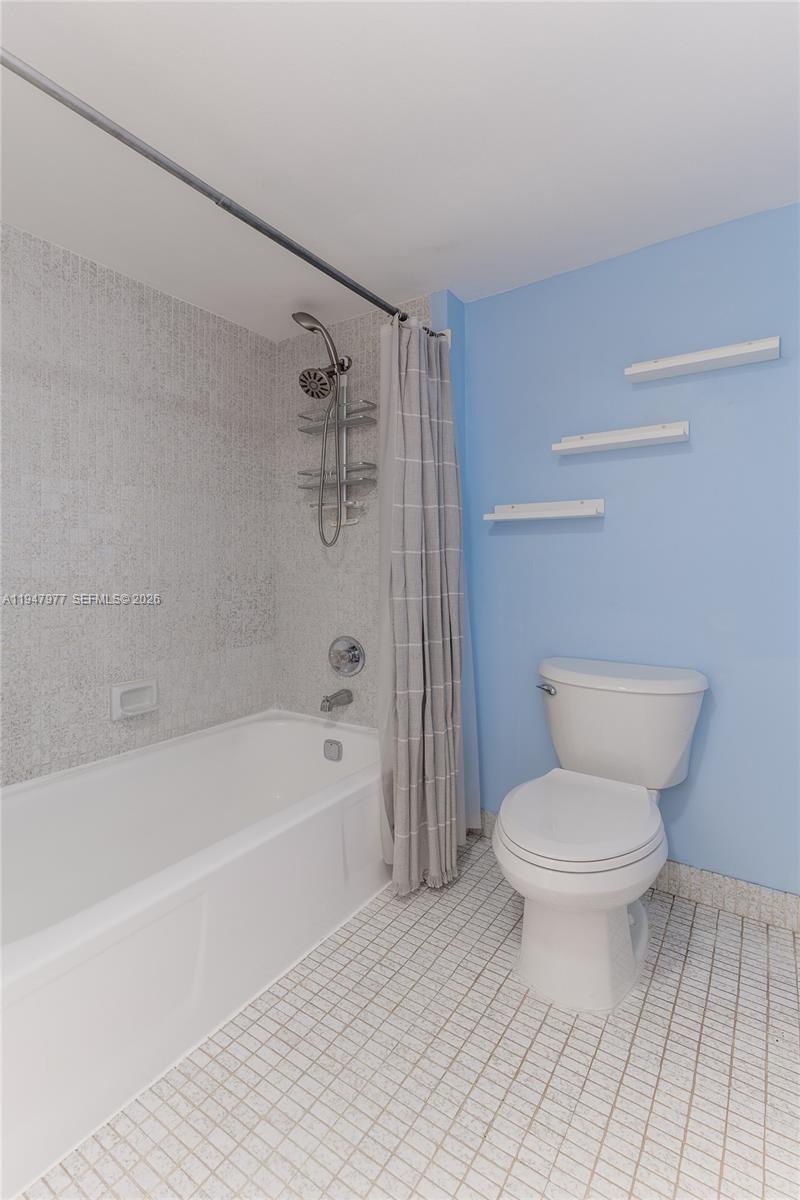 WINSTON TOWERS 700 CONDO - Residential Lease