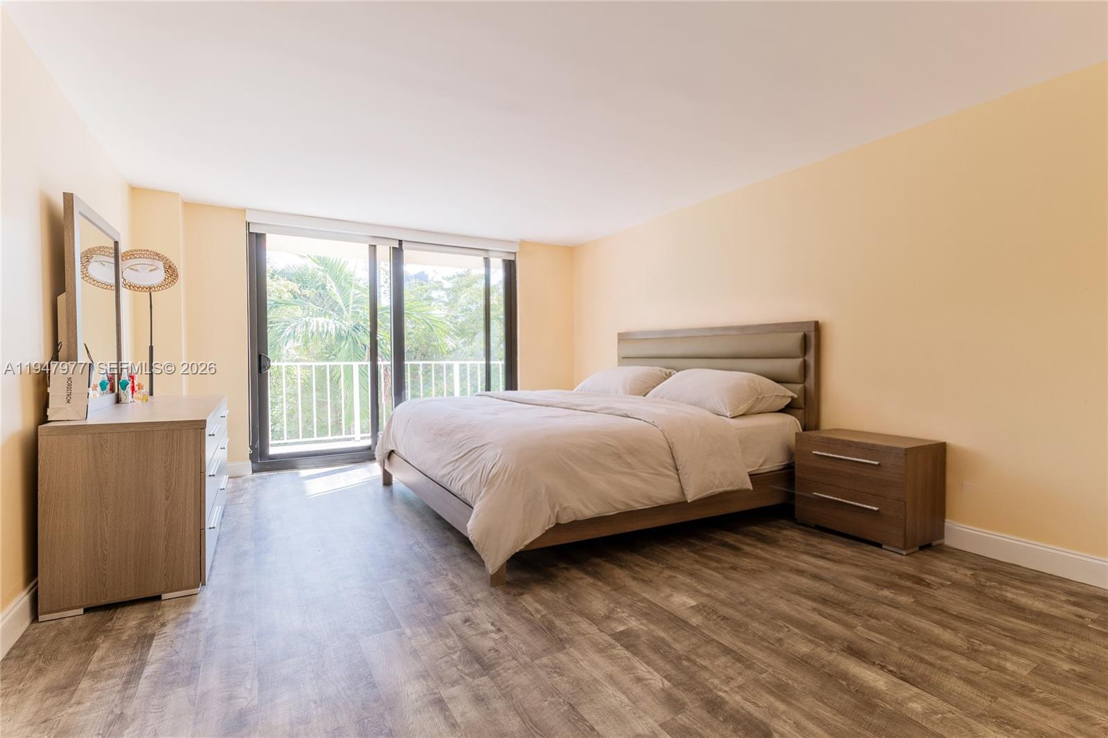 WINSTON TOWERS 700 CONDO - Residential Lease