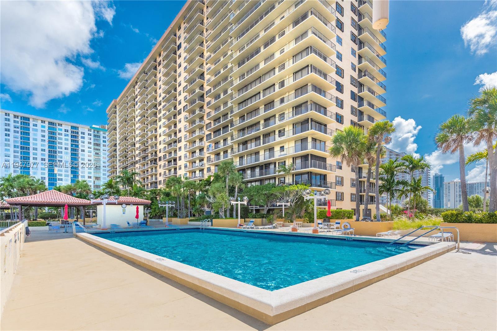 WINSTON TOWERS 700 CONDO - Residential Lease