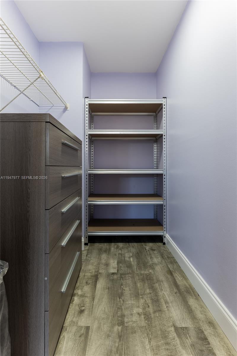 WINSTON TOWERS 700 CONDO - Residential Lease