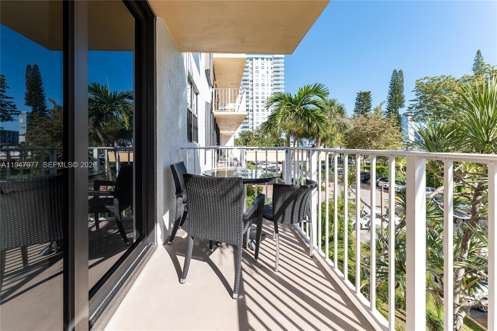 WINSTON TOWERS 700 CONDO - Residential Lease