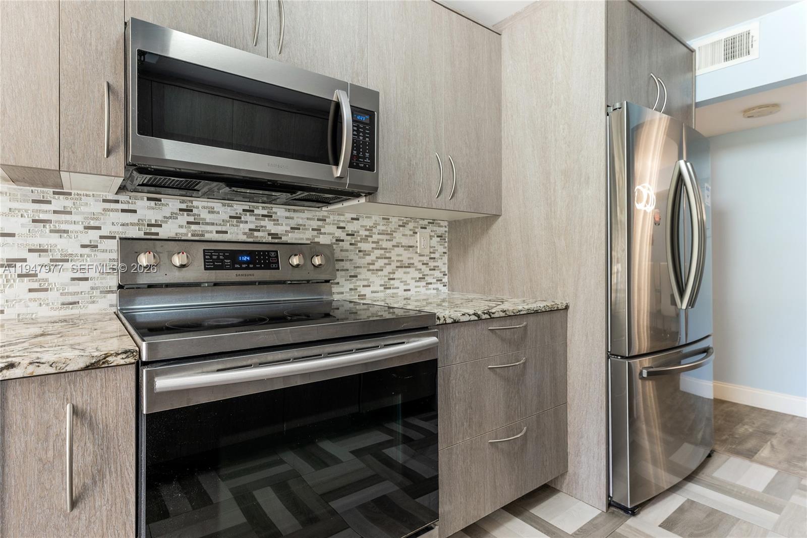 WINSTON TOWERS 700 CONDO - Residential Lease
