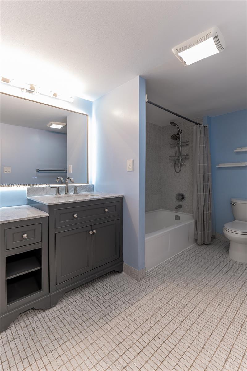 WINSTON TOWERS 700 CONDO - Residential Lease