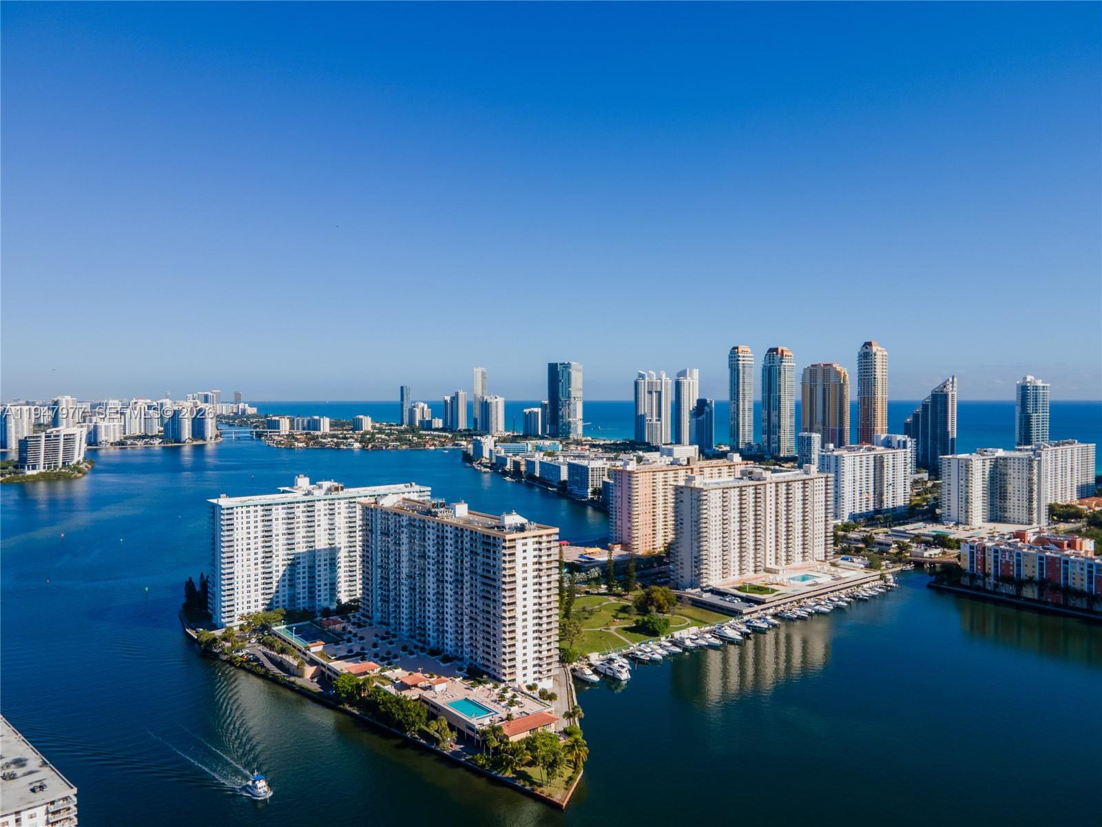 WINSTON TOWERS 700 CONDO - Residential Lease