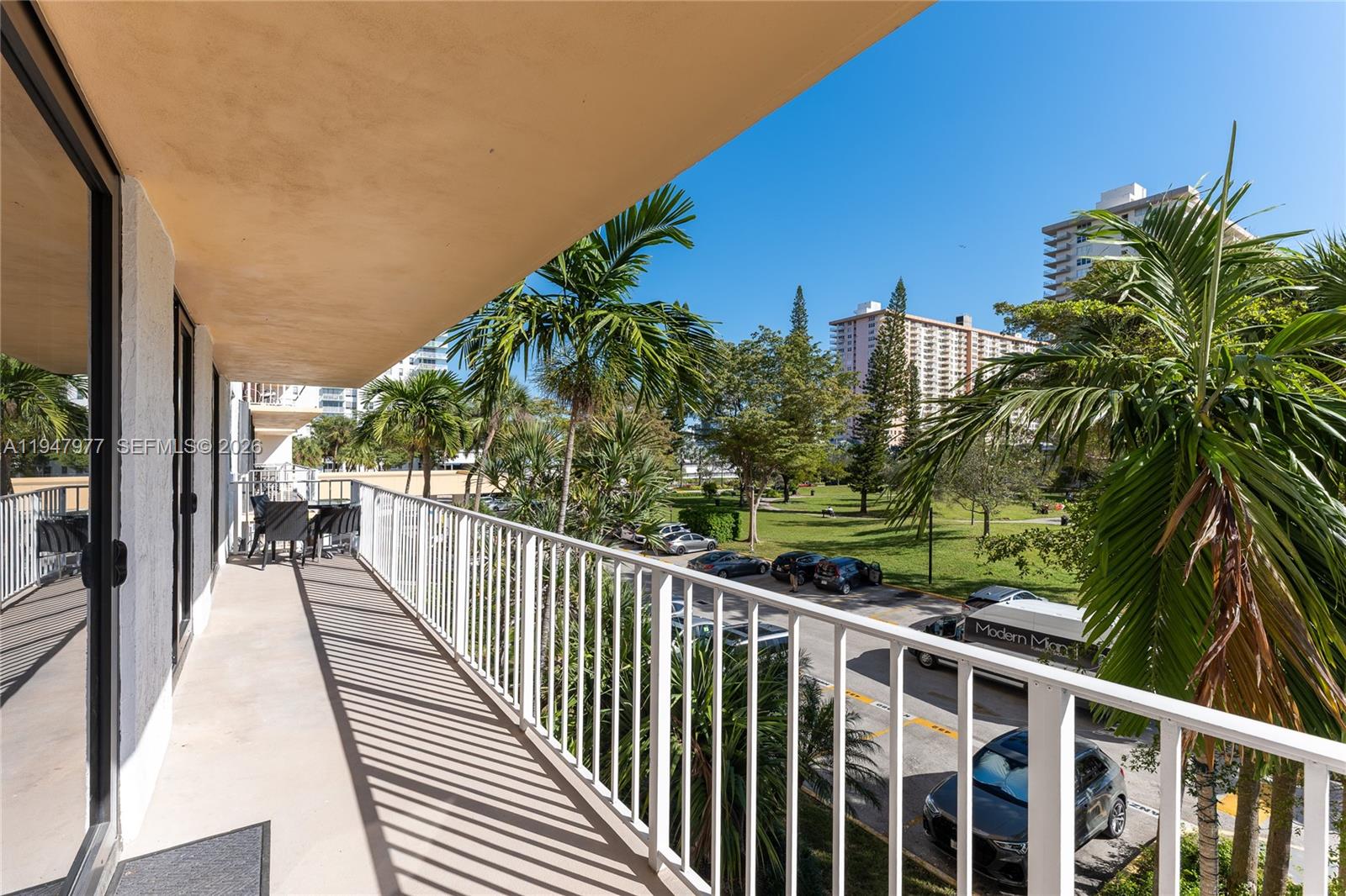 WINSTON TOWERS 700 CONDO - Residential Lease