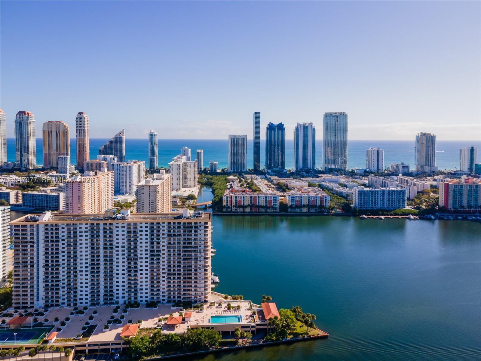 WINSTON TOWERS 700 CONDO - Residential Lease