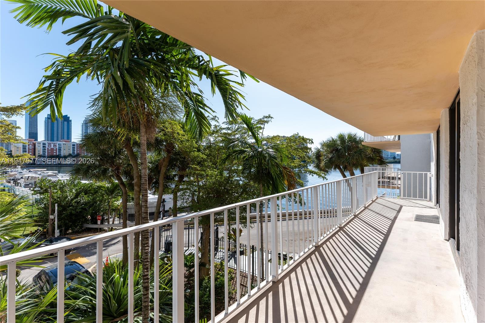 WINSTON TOWERS 700 CONDO - Residential Lease