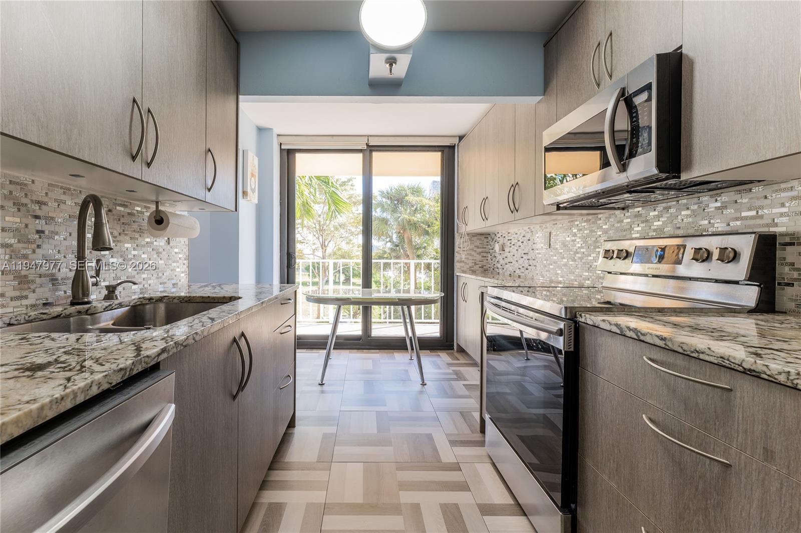 WINSTON TOWERS 700 CONDO - Residential Lease