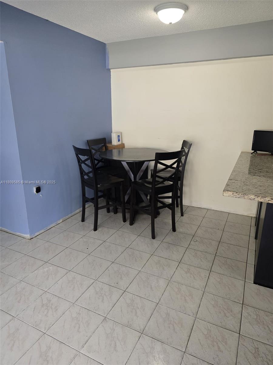 4168 Inverrary Dr 111
