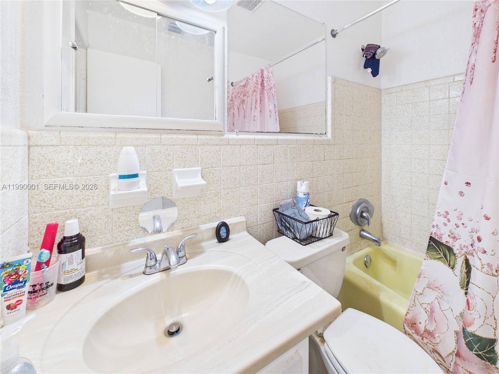 RIVERSIDE PARK ADD AMEN P - Residential Income