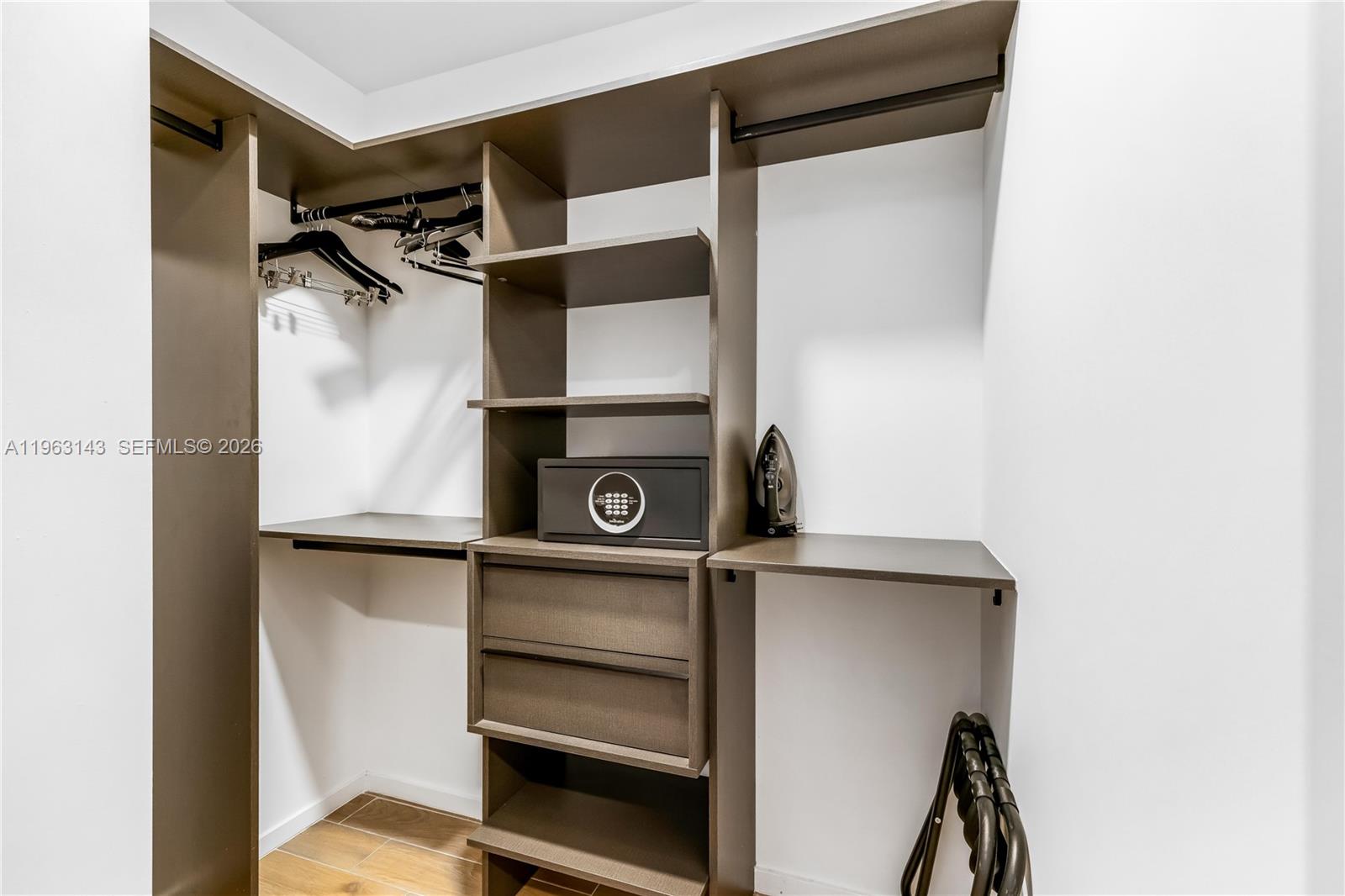 MAP OF MIAMI DADE CO. FL. - Residential