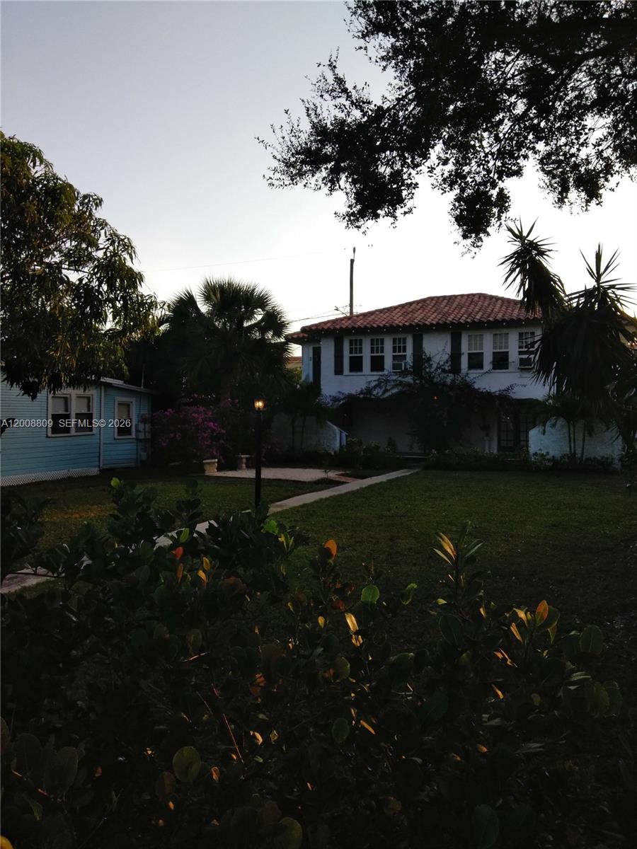 LAKE WORTH TOWN OF - Residential Income