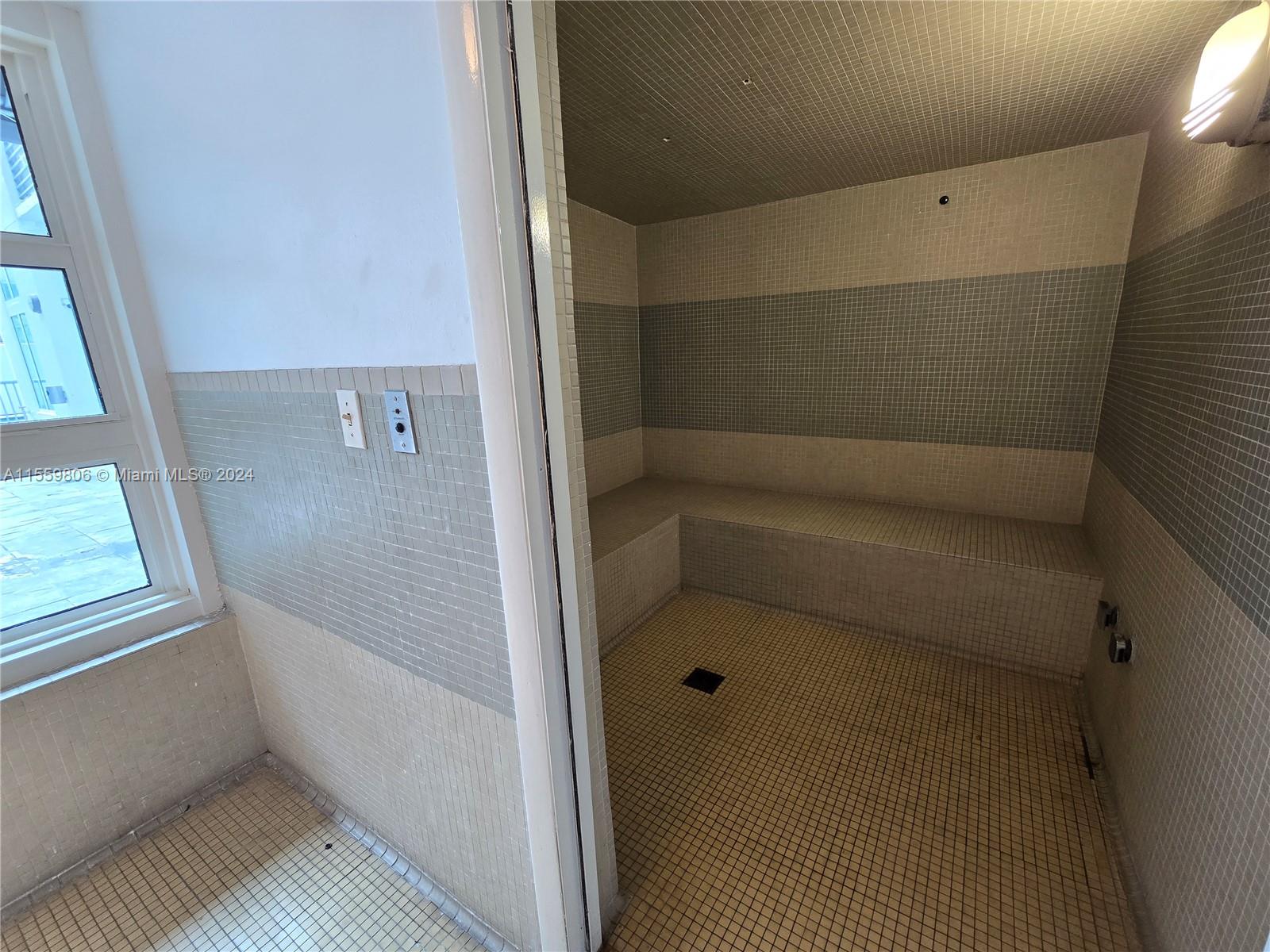 THE LOFT DOWNTOWN CONDO - Residential Lease