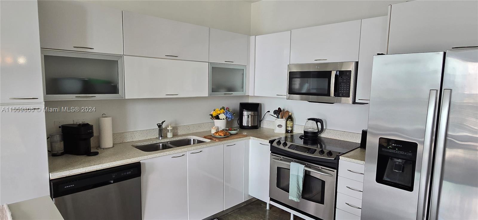 THE LOFT DOWNTOWN CONDO - Residential Lease