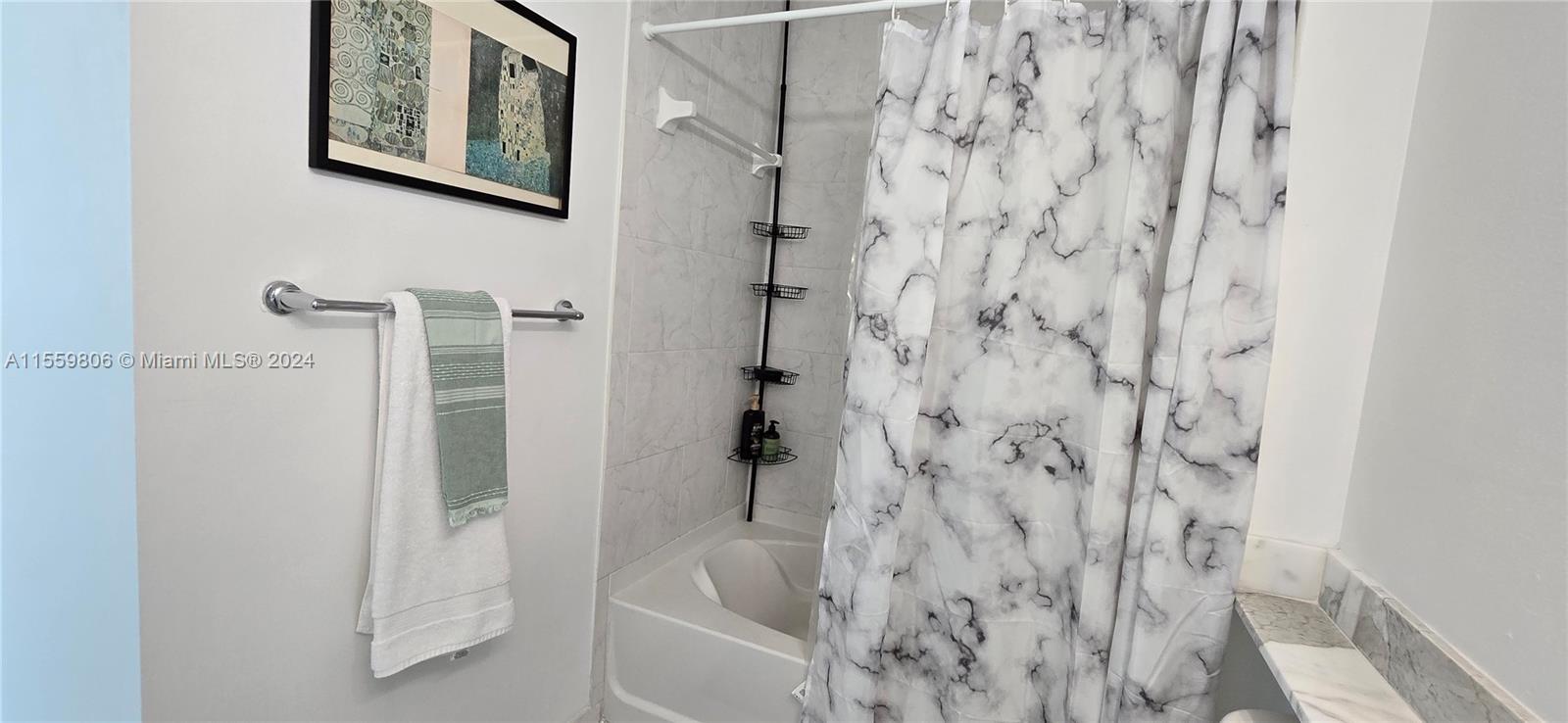 THE LOFT DOWNTOWN CONDO - Residential Lease