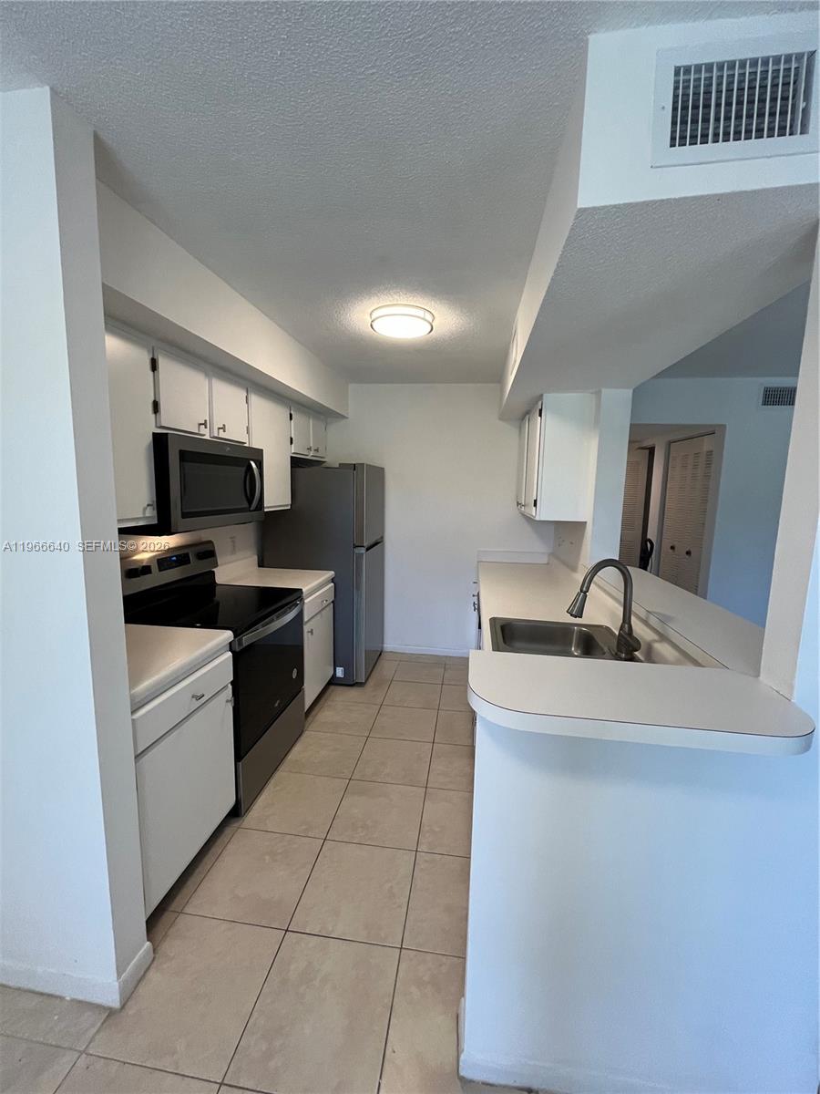 CASABLANCA ISLES CONDO - Residential Lease