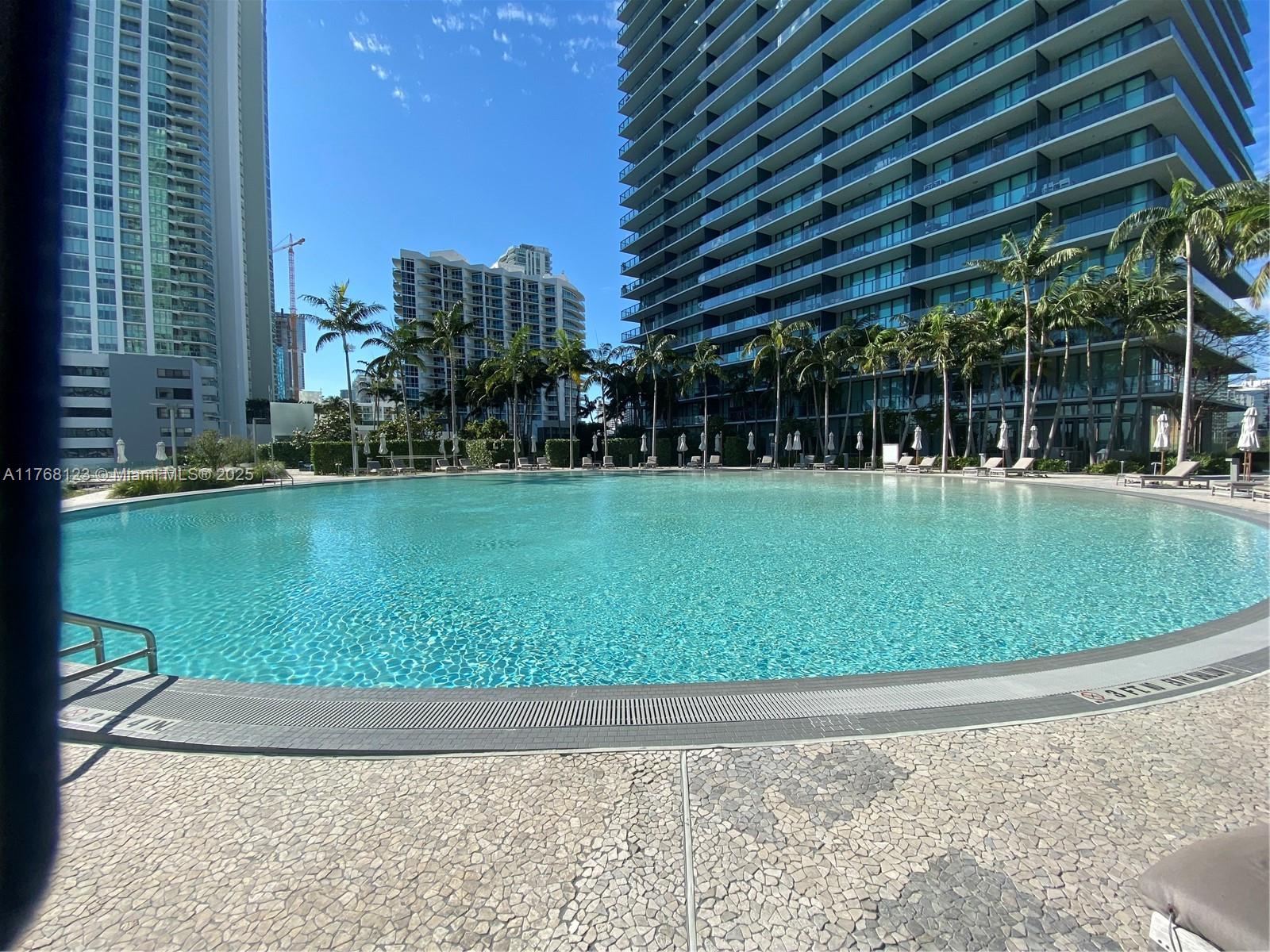 PARAISO BAY CONDO - Residential