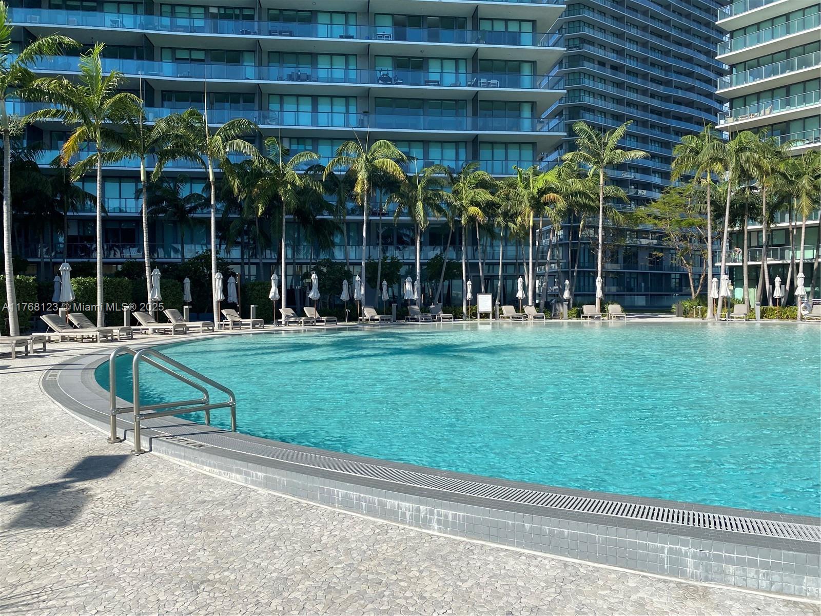 PARAISO BAY CONDO - Residential