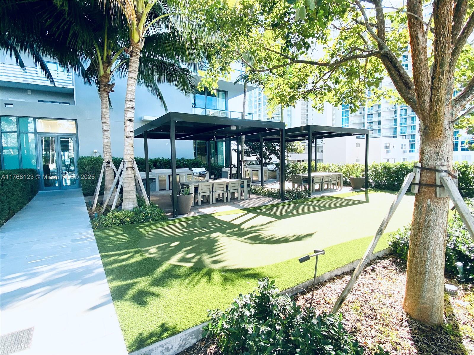 PARAISO BAY CONDO - Residential