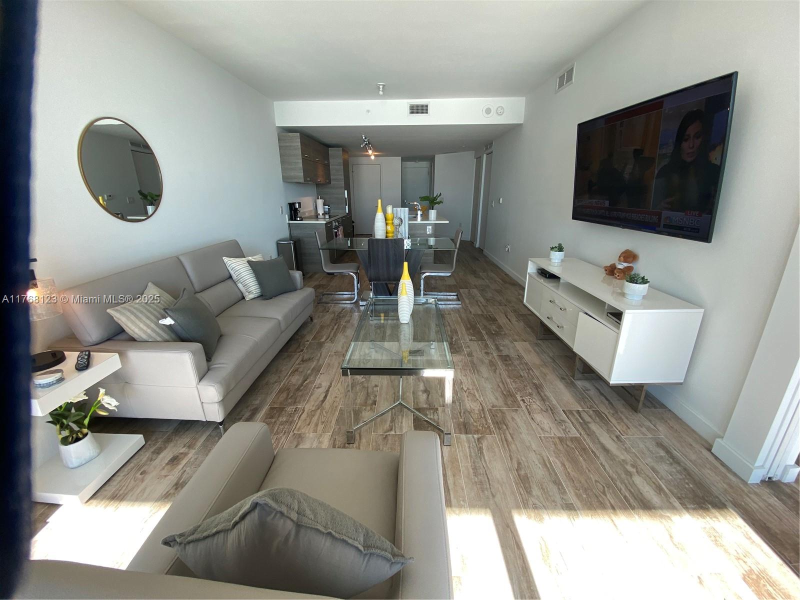 PARAISO BAY CONDO - Residential