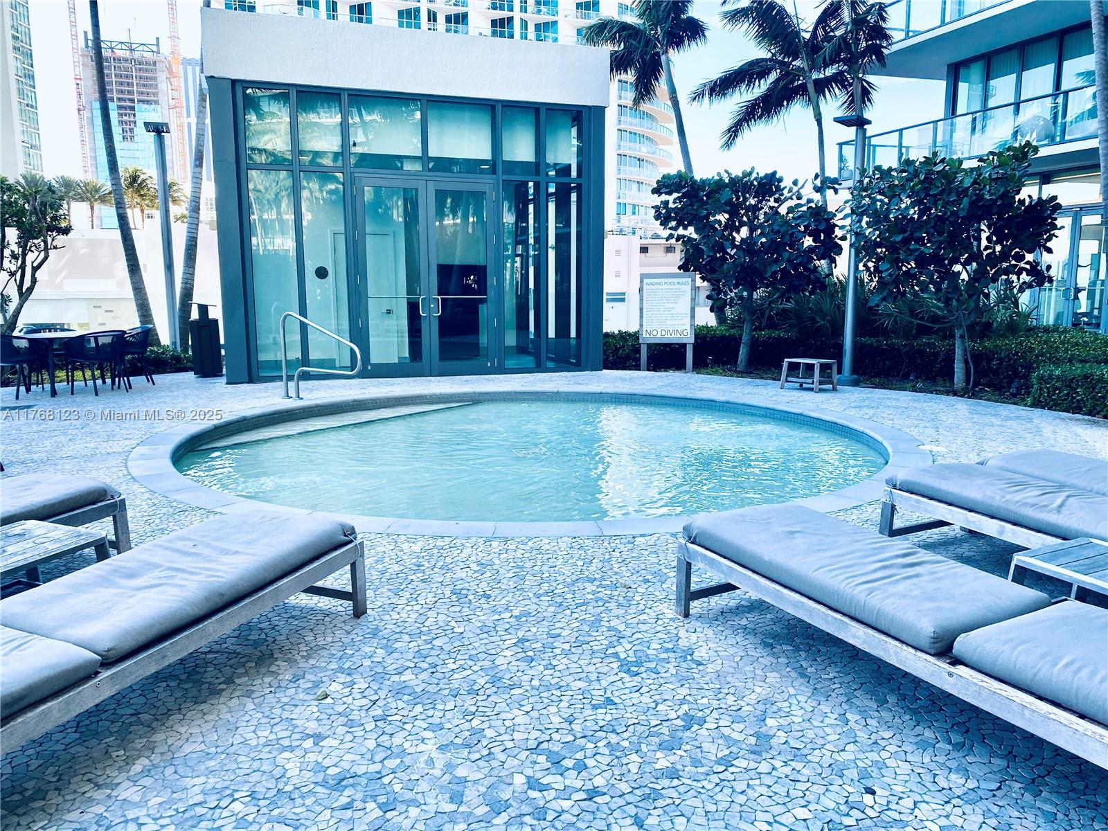 PARAISO BAY CONDO - Residential
