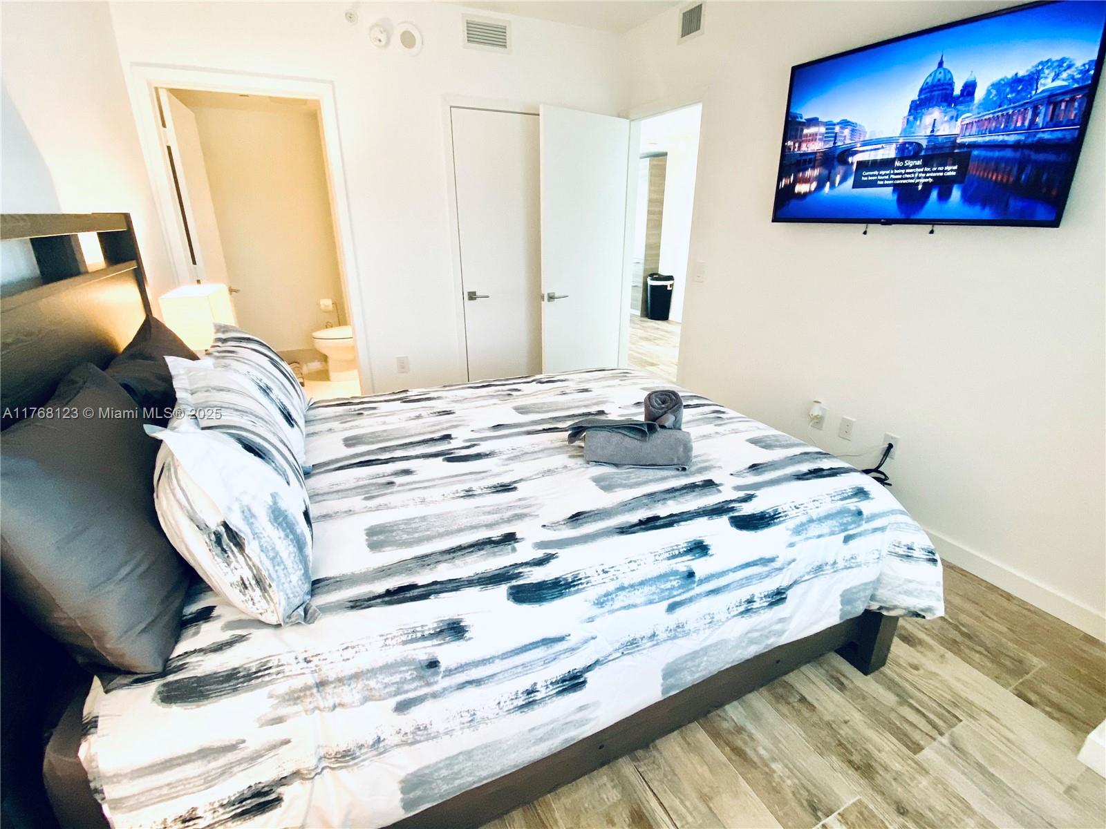 PARAISO BAY CONDO - Residential