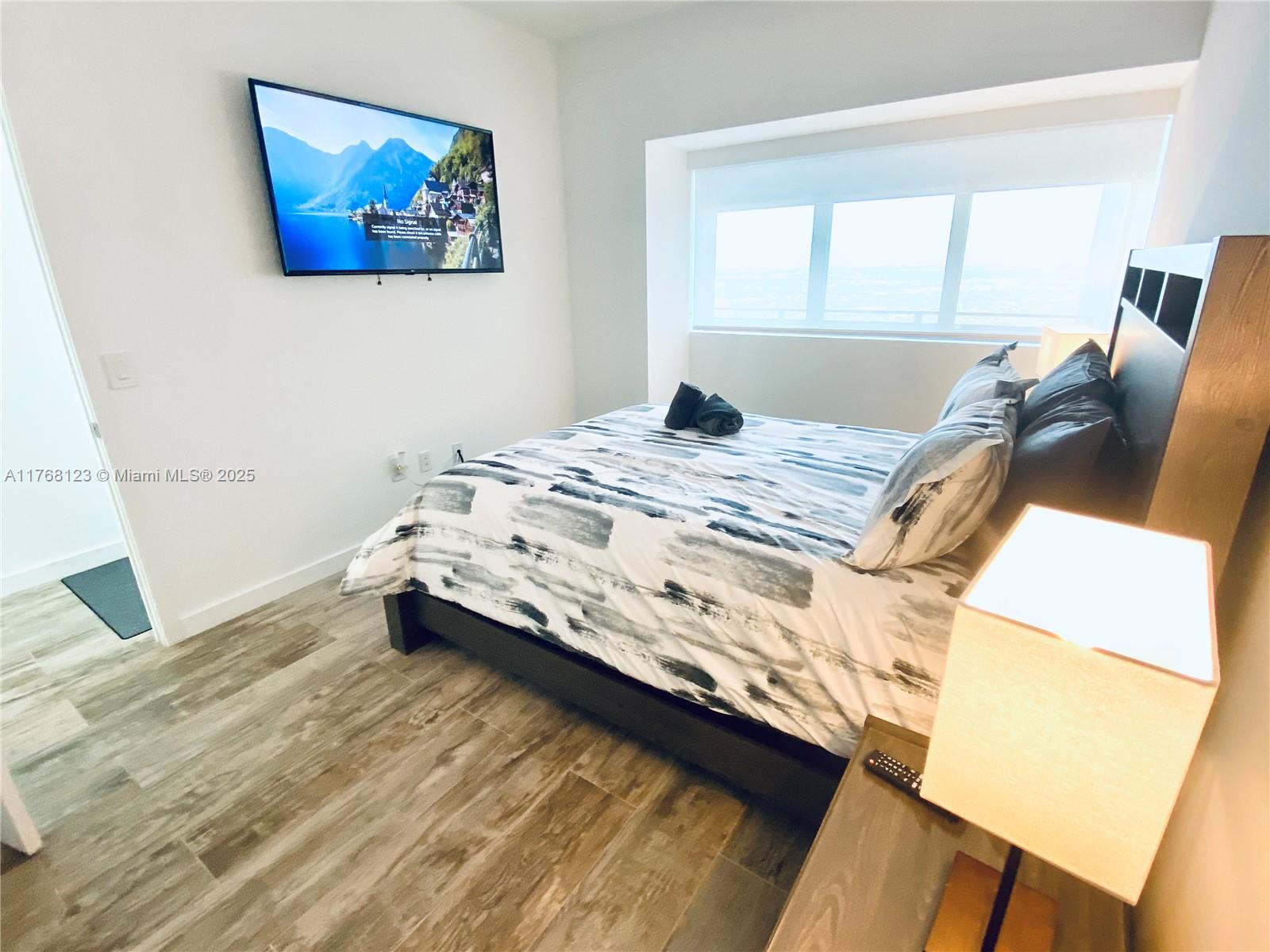 PARAISO BAY CONDO - Residential