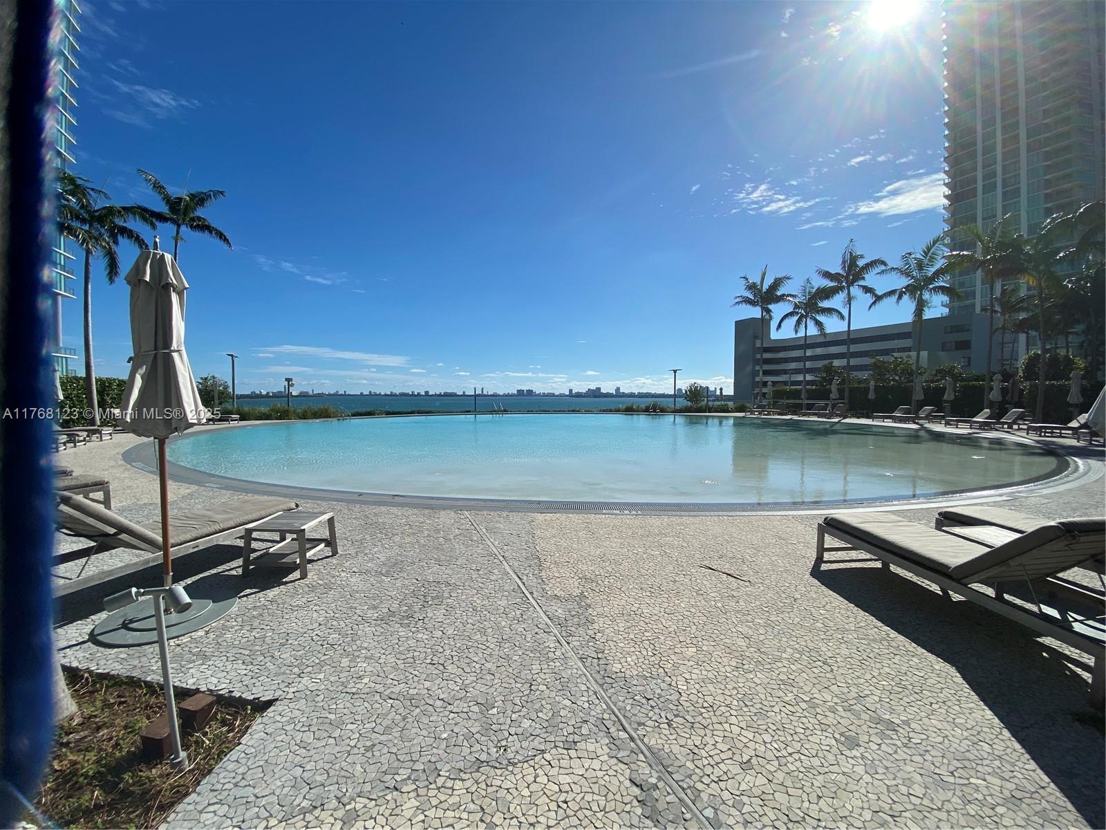 PARAISO BAY CONDO - Residential