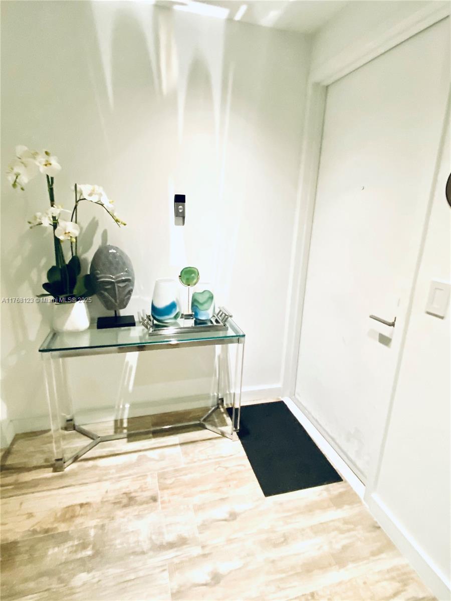 PARAISO BAY CONDO - Residential