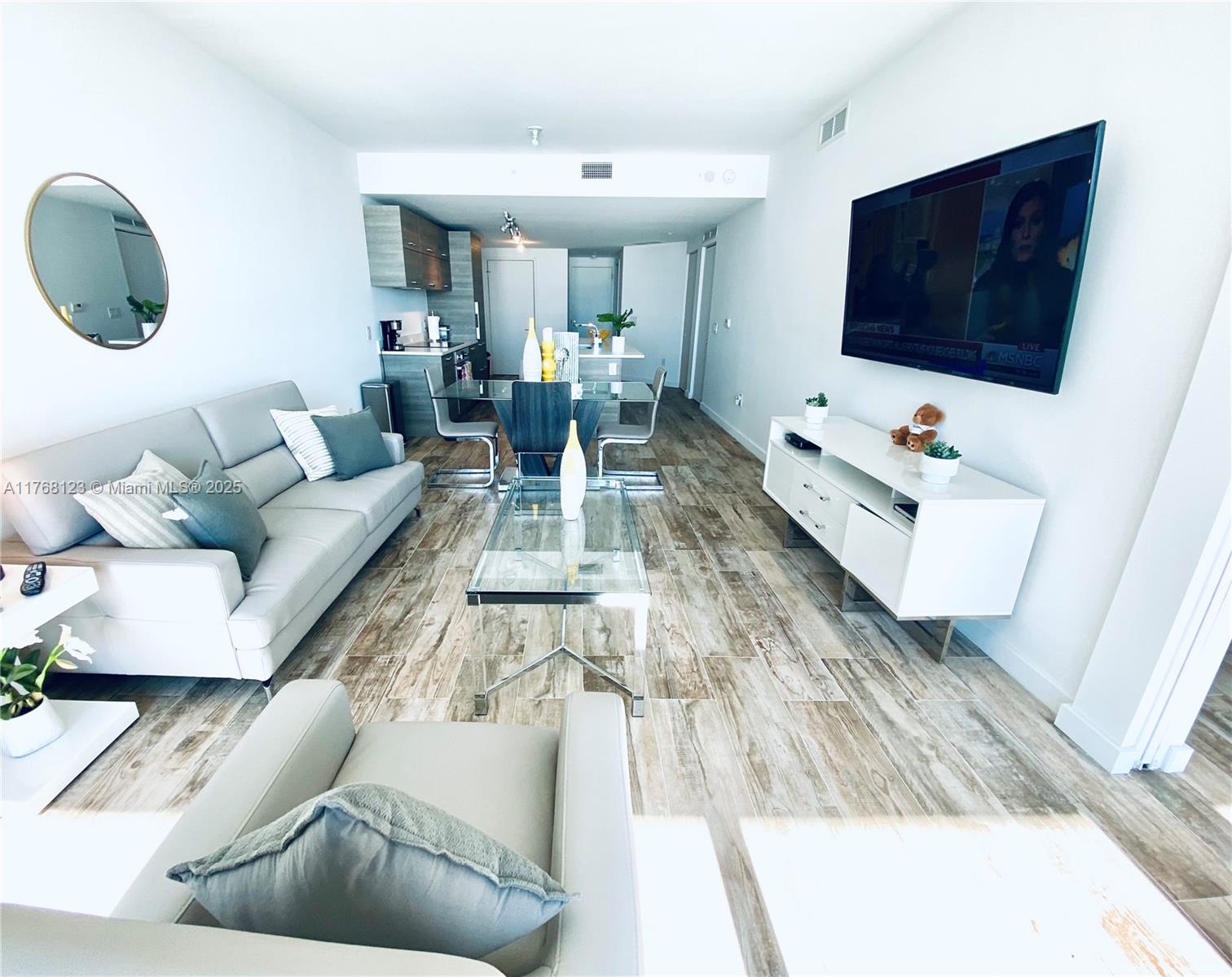 PARAISO BAY CONDO - Residential