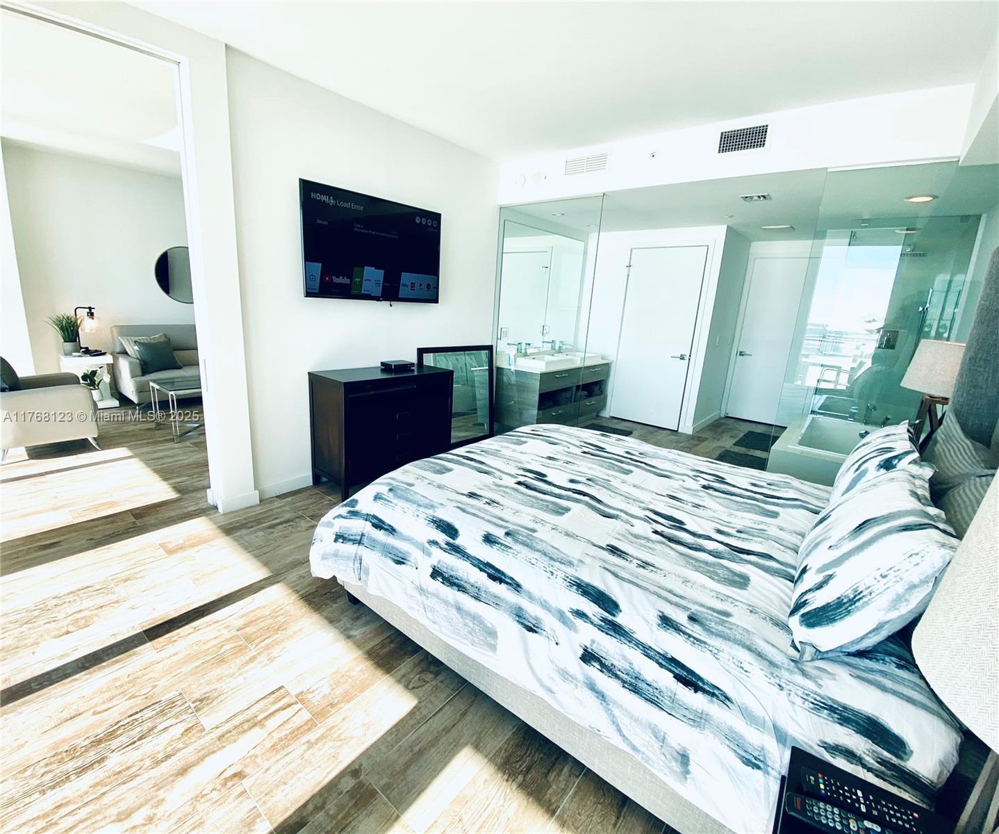 PARAISO BAY CONDO - Residential
