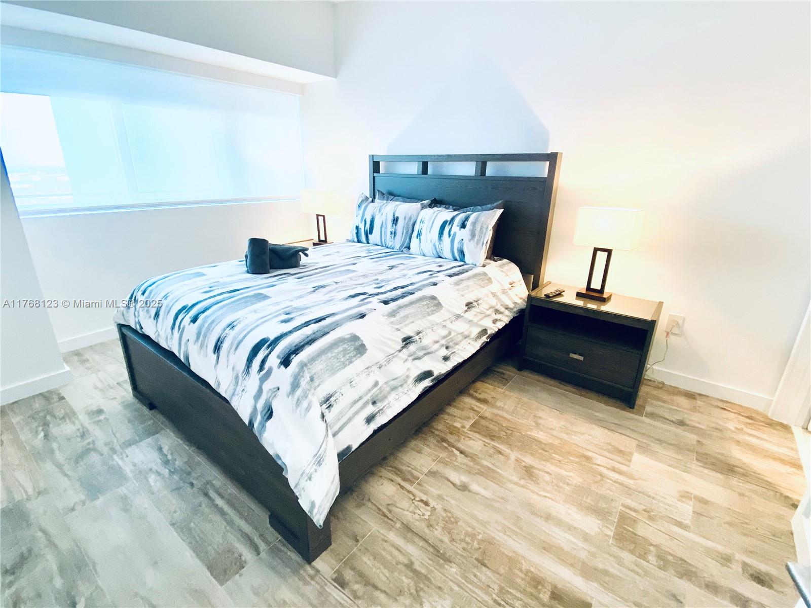 PARAISO BAY CONDO - Residential